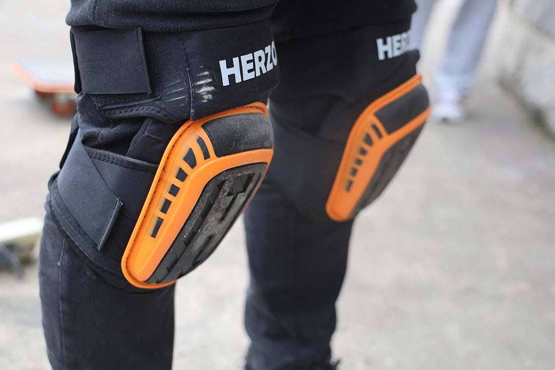 Ginocchiere HERZO per protezione resistente del ginocchio, comode lavori antiscivolo edili